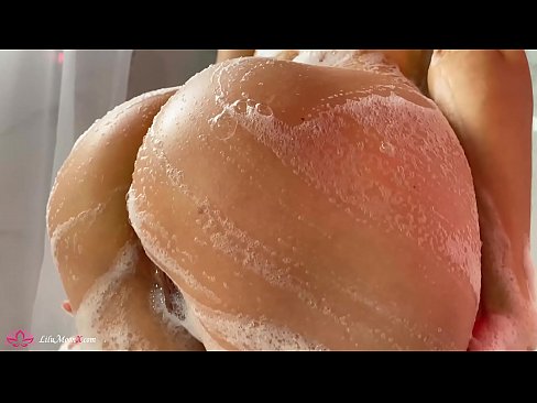 ❤️ Bruneta își masturbează păsărica cu un vibrator până la orgasm intens în duș ❤  at ro.com-fullporner.ru